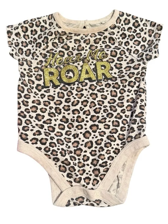 Girls 3-6M Onesie & Outfit Bundle | 5 Piece Mix | Cute Prints & Graphics - Picture 6 of 6